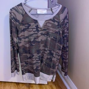 Super cute southern charm top size s